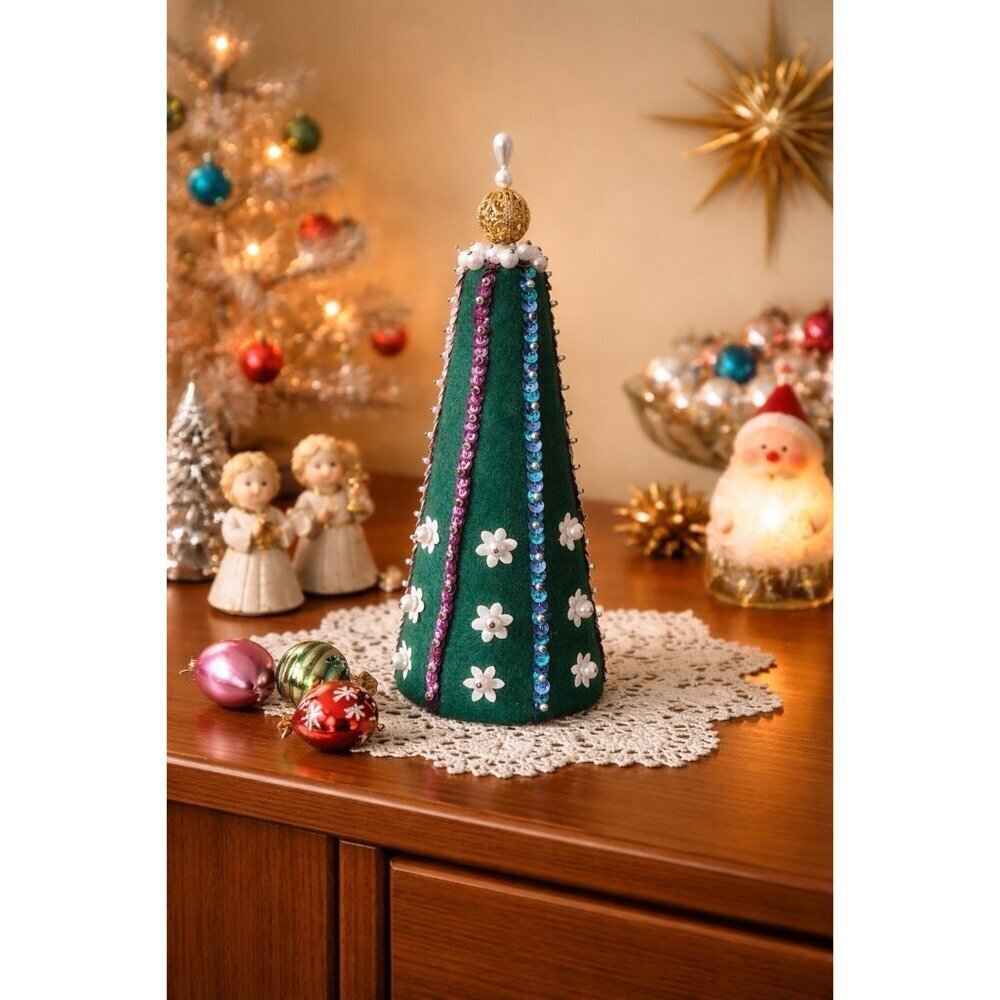 Vintage Push Pin Christmas Tree Green Beaded Sequined Felt 7.5" Village Kitsch